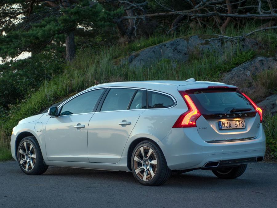  Volvo V60 D6 Plug-In Hybrid 2013 года  (фото 20 из 25)